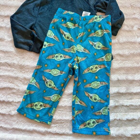 Boys Star Wars Pajamas Set Size 2 - Picture 8 of 9